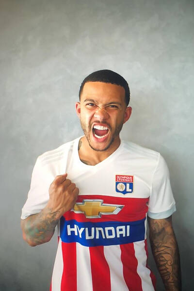 Recomended Item: Memphis Depay